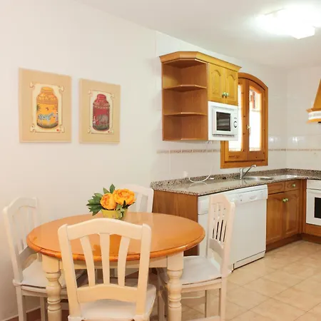 阿尔克瑟拉阿尔巴公寓 * Sahun