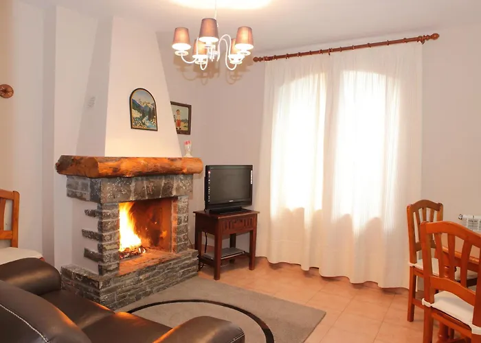 Alba Casa Alquesera Lägenhet Sahun